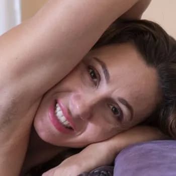 Profil de Amna, 26 ans, Pute à Chiatra (Département 20)