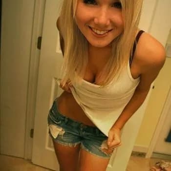 Cameron - Pute à Casalta Profil de Cameron, 18 ans, Pute à Casalta (Département 20)