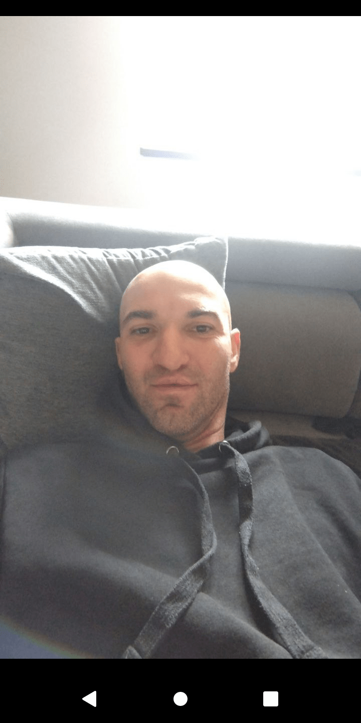 Profil de Riccardo, 38 ans, sex à Astillé