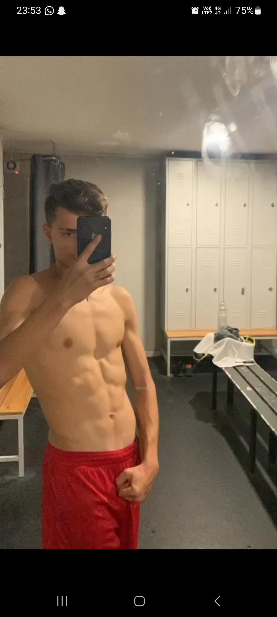 Profil de Fortuné, 20 ans, sex à Beaumontel