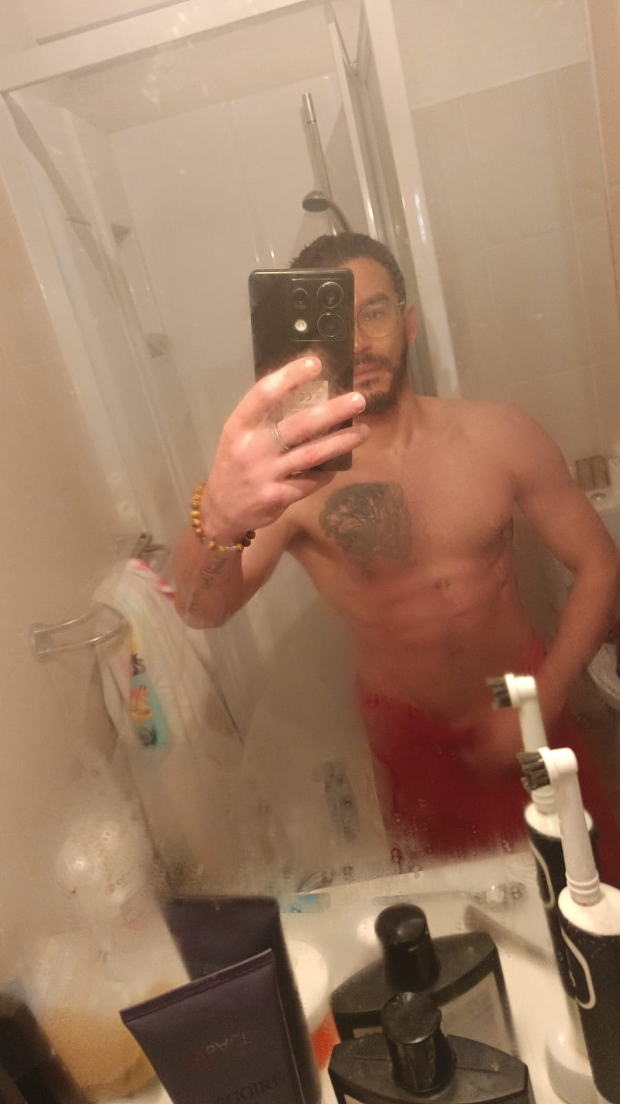 Profil de Guilan, 34 ans, sex à Conflans-sur-Loing