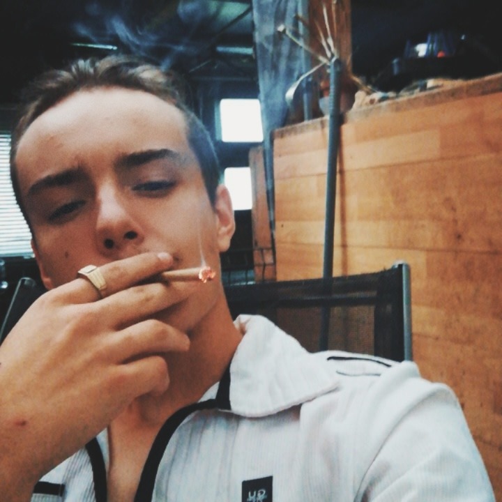 Profil de Aksel, 18 ans, sex à Aubréville