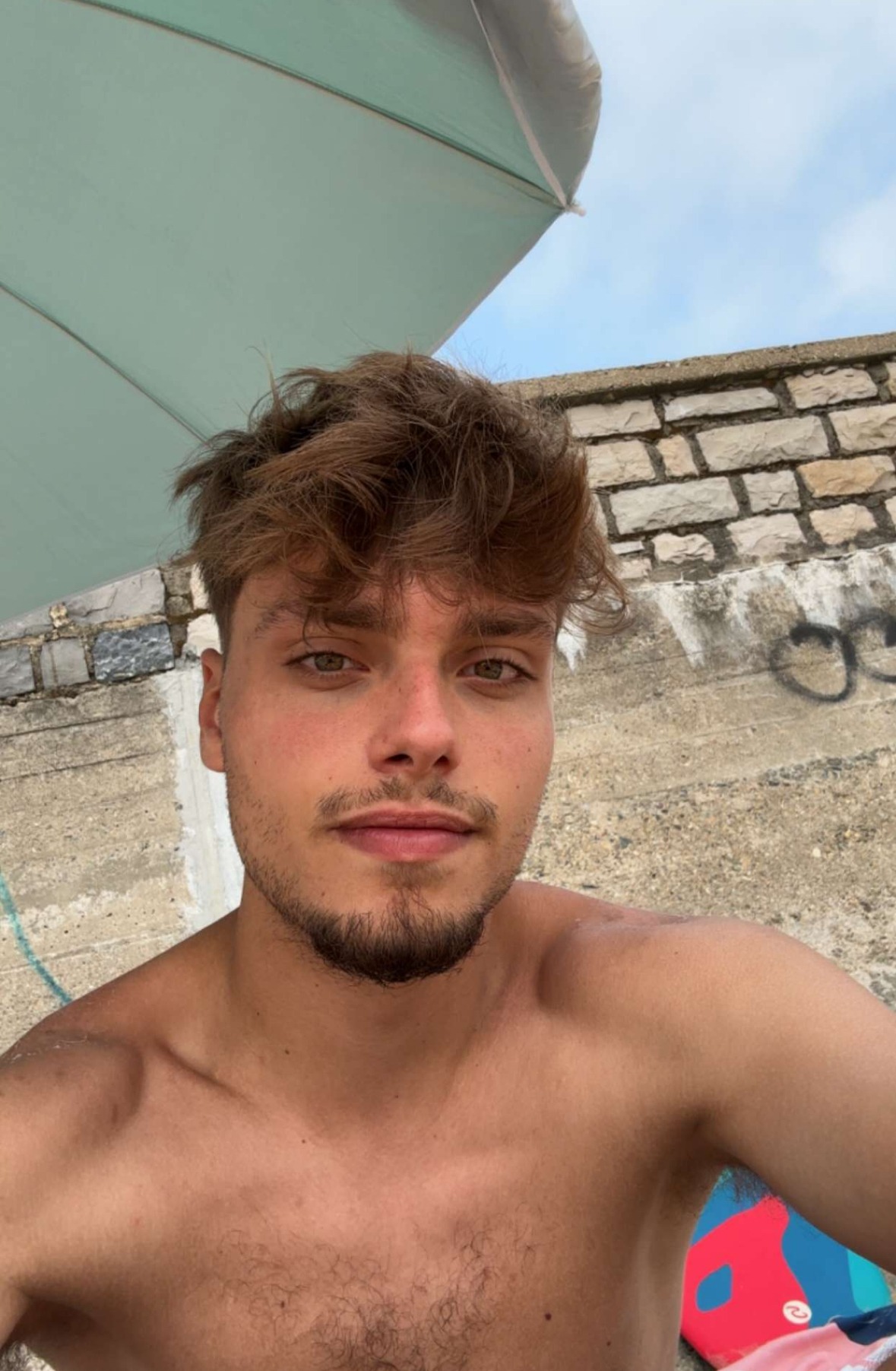 Profil de Juan, 18 ans, sex à Eydoche
