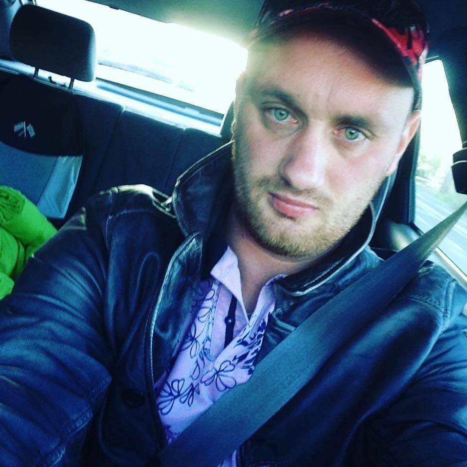 Profil de Laszlo, 40 ans, sex à Broussey-en-Blois