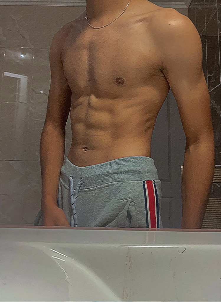 Profil de Helios, 21 ans, sex à Lolme