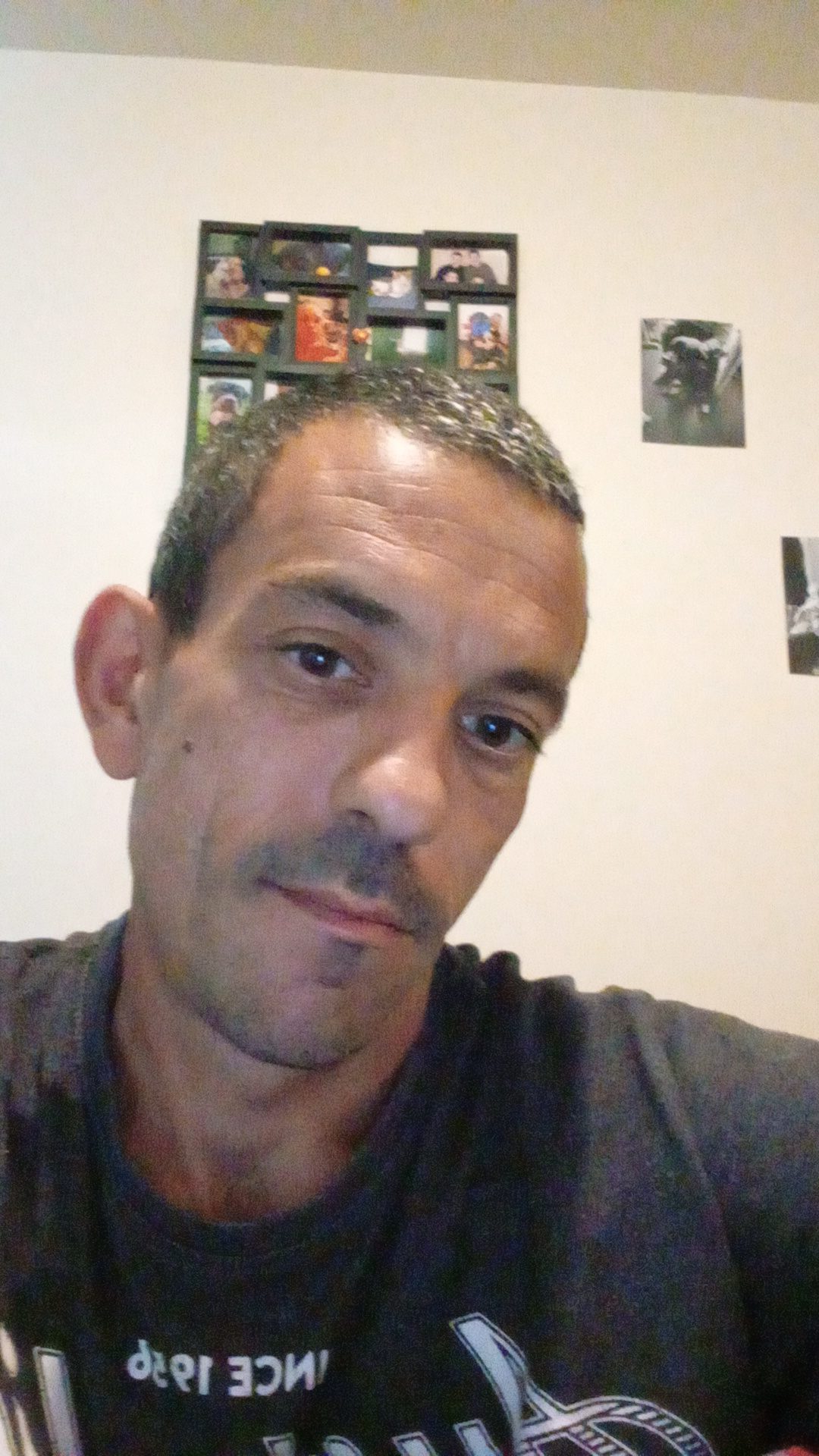 Profil de Justin, 40 ans, sex à Villers