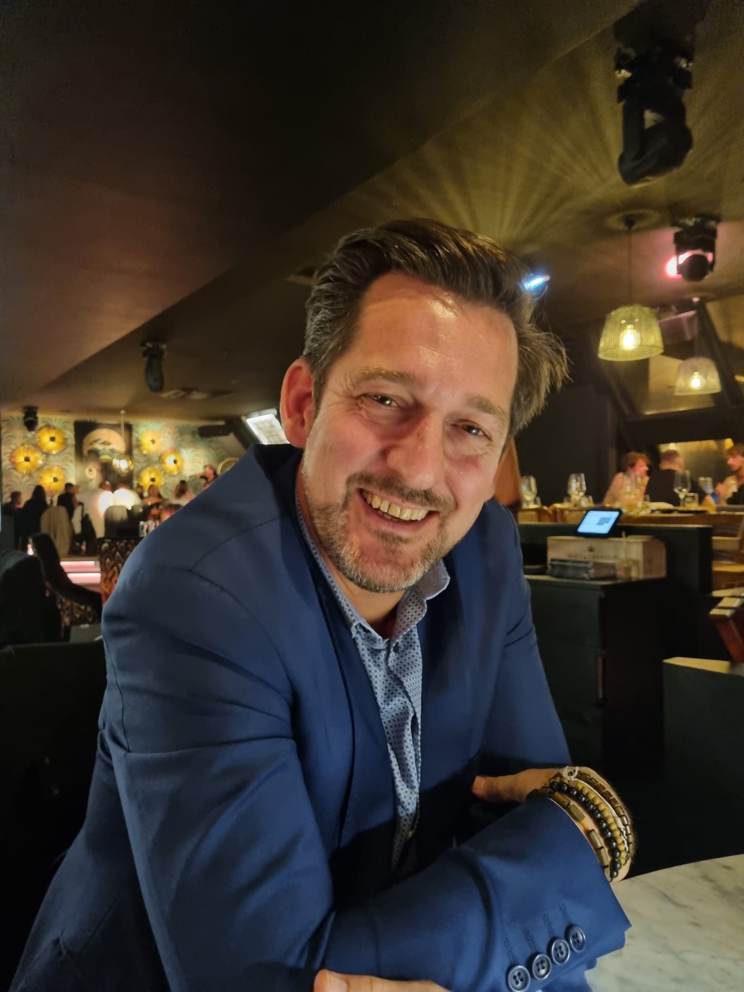 Profil de Fahim, 51 ans, sex à Pluvet