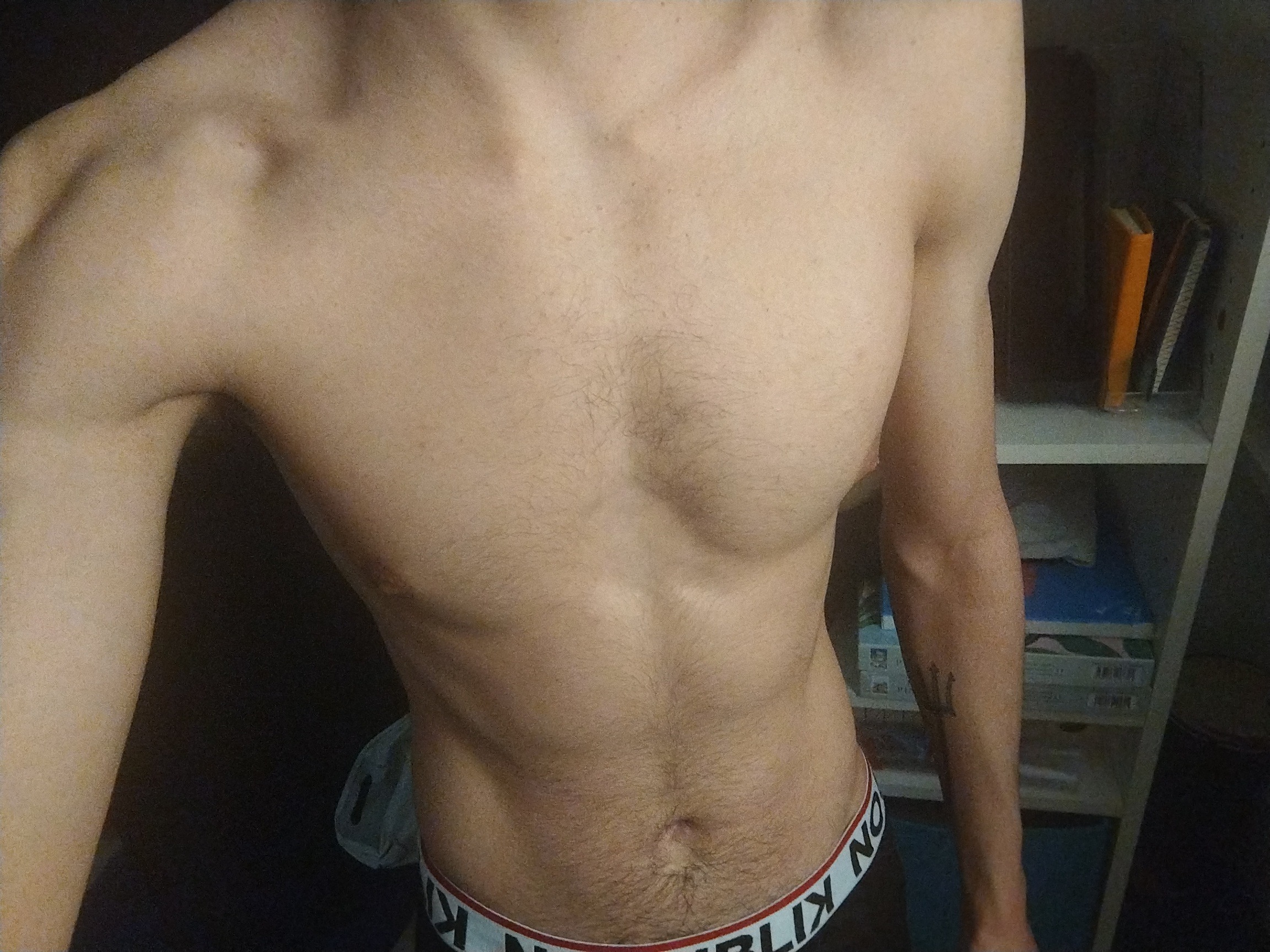 Profil de Milano, 21 ans, sex à Beaufort-en-Anjou