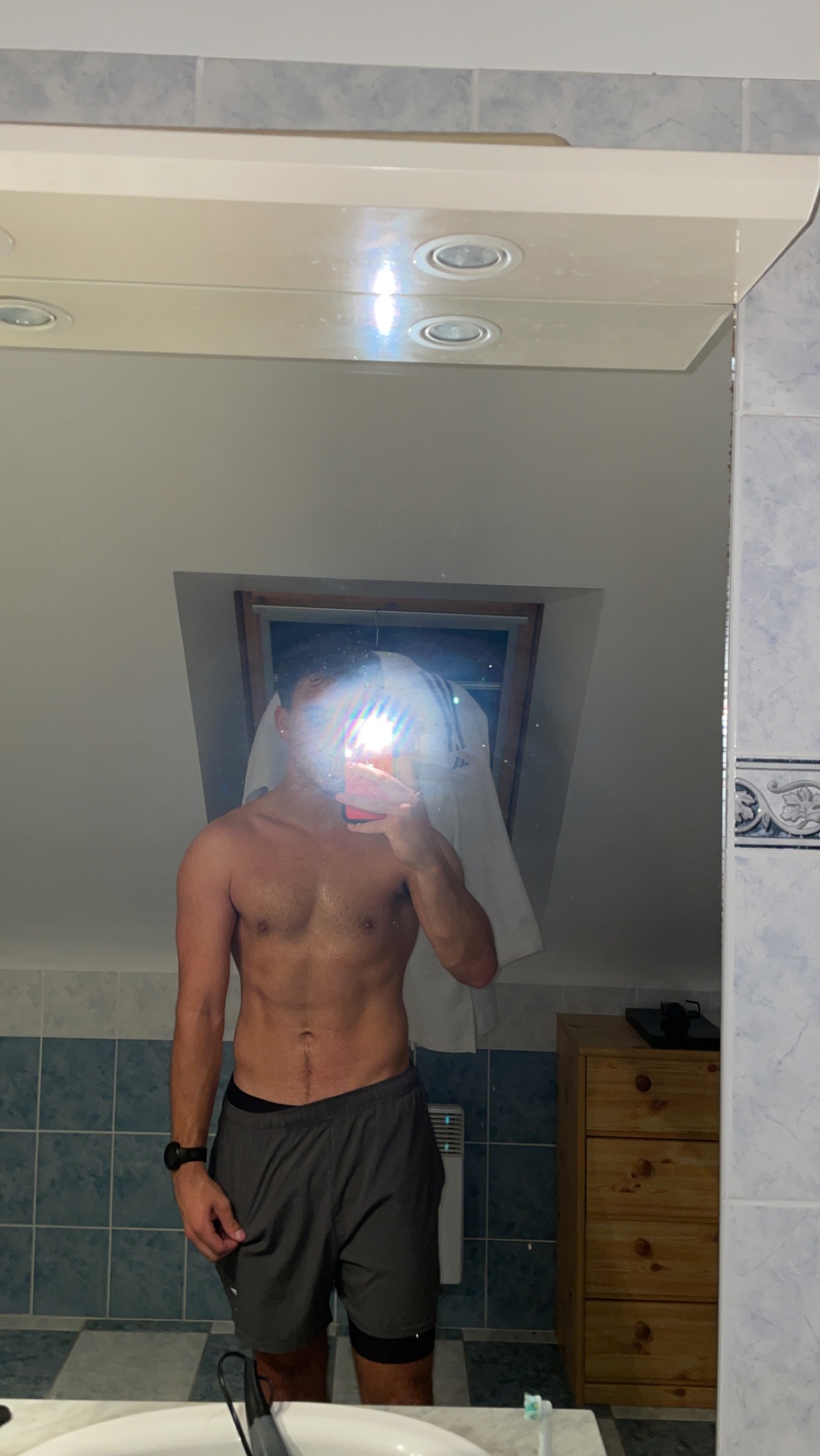 Profil de Vittore, 23 ans, sex à Saint-Germain-des-Fossés
