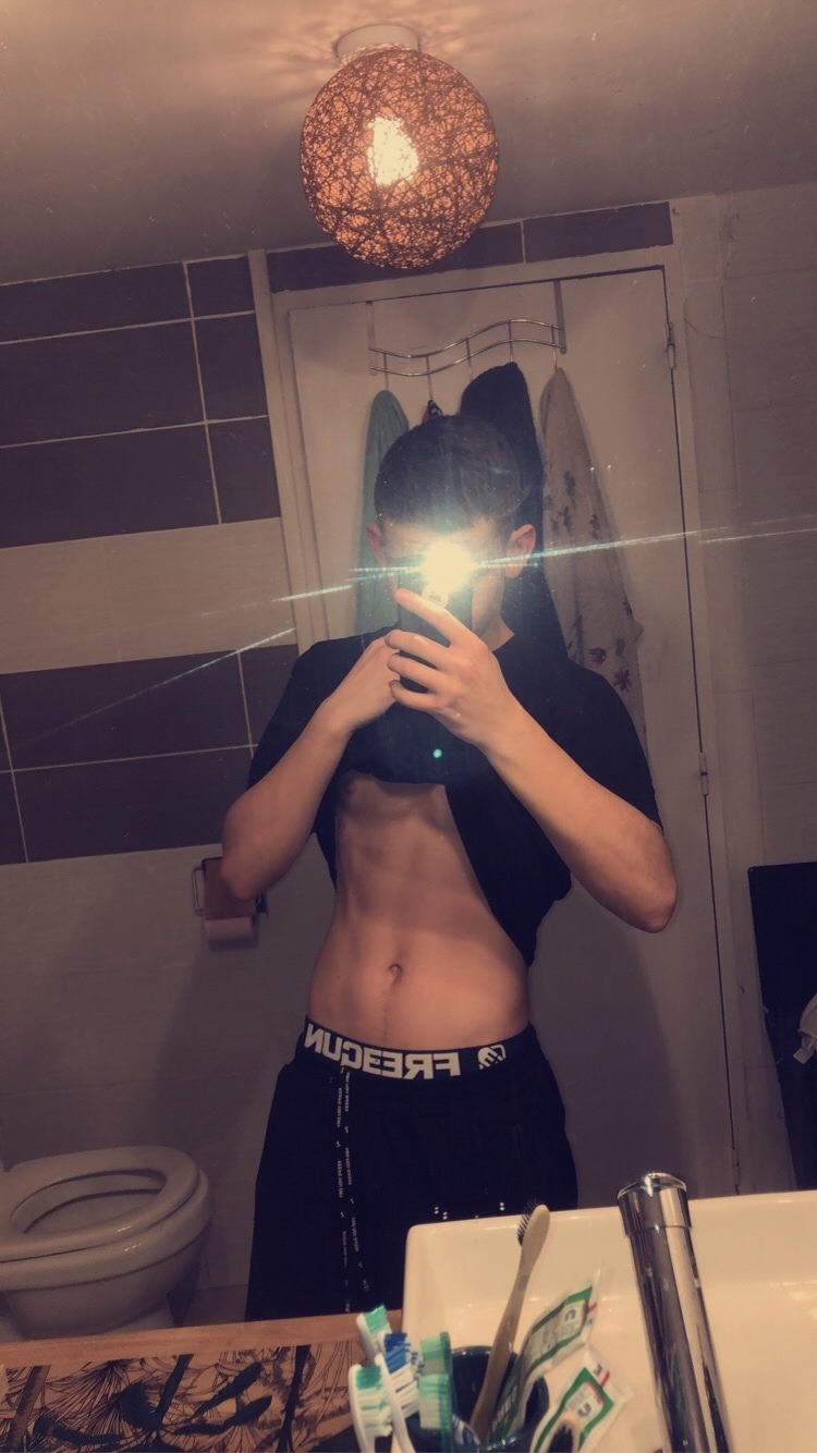 Profil de Hachim, 20 ans, sex à Saint-Louis