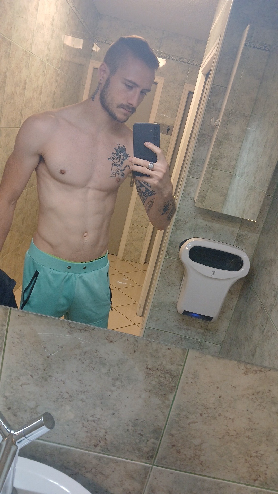 Profil de Vasken, 27 ans, sex à Bessy